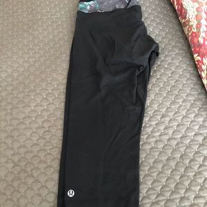 Lululemon cropped yoga pants size 4